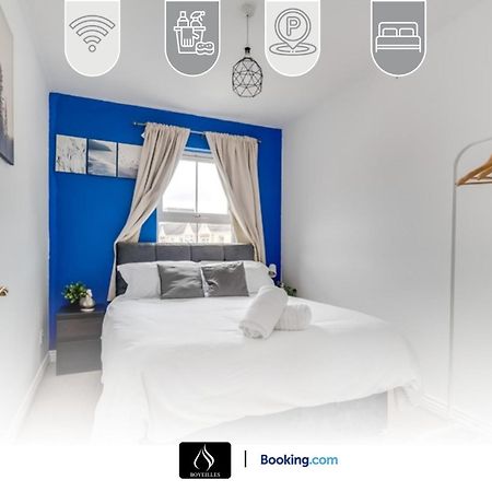 2 Bed House By Boyeilles Apartments Short Lets & Serviced Accommodation Belfast With Balcony & Free Parking מראה חיצוני תמונה