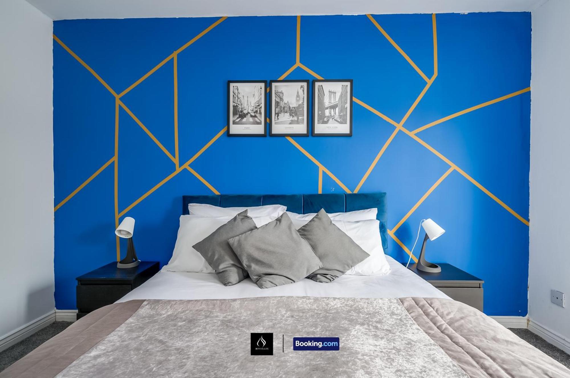 2 Bed House By Boyeilles Apartments Short Lets & Serviced Accommodation Belfast With Balcony & Free Parking מראה חיצוני תמונה